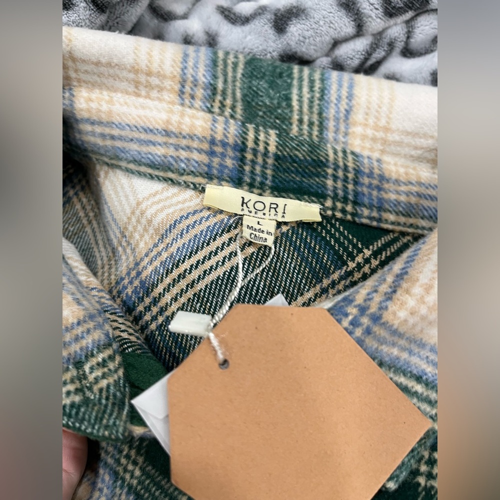 Flannel - Picture 5 of 6